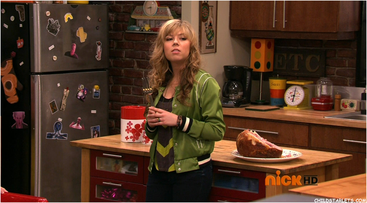 Miranda Cosgrove / Jennette McCurdy - iCarly: iQ Images 