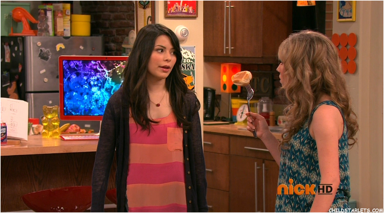 Miranda Cosgrove / Jennette McCurdy - iCarly: iQ Images 
