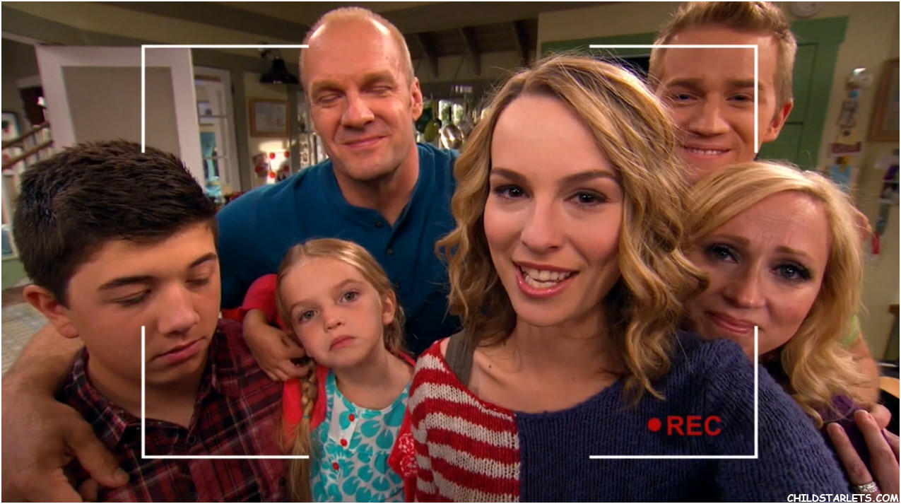 Mia Talerico - Good Luck Charlie / Down a Tree Images/Pictures - CHILDSTARL...
