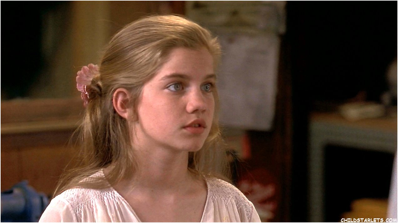 Anna Chlumsky Young Child Actress - My Girl 2
