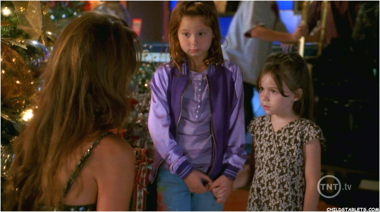 Alyssa Shafer - "Las Vegas: White Christmas" Picture/Image