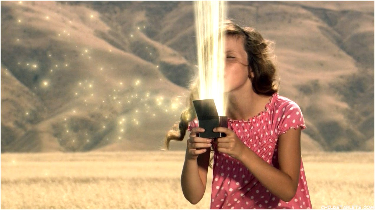 Bella Thorne - "Texas Inst DLP Commercial" Picture/Image