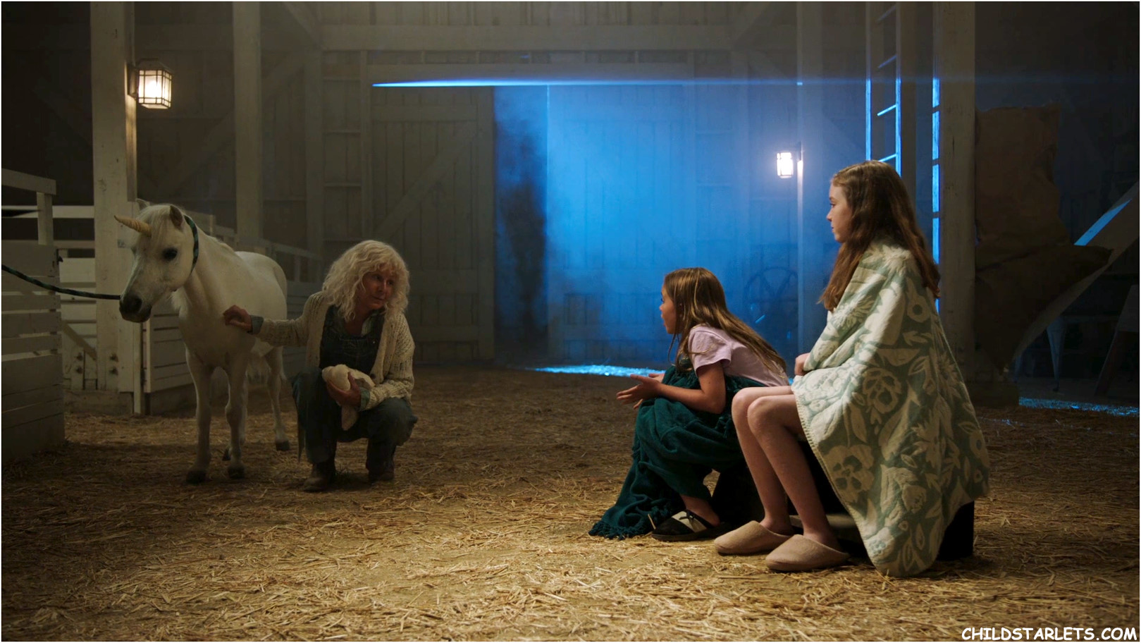 Summer Fontana and Ryan Kiera Armstrong in "Wish Upon a Unicorn"