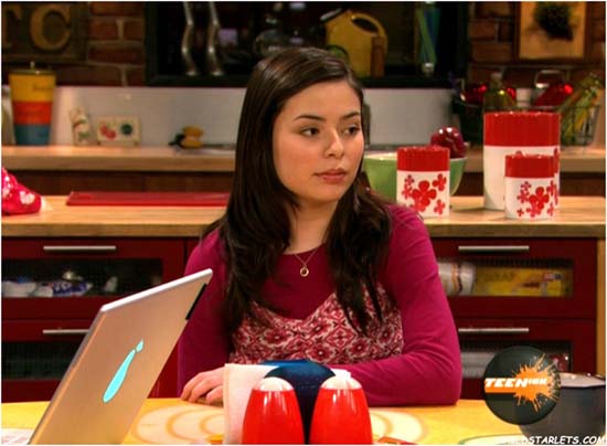 Miranda Cosgrove Child Actress Images/Pictures/Photos in "iCarly"