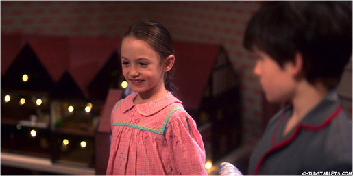 Amelie Bea Smith in "The Haunting of Bly Manor"